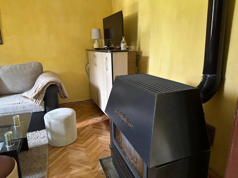 Cosy Mountain Villa In Nizepole بيتولا المظهر الخارجي الصورة