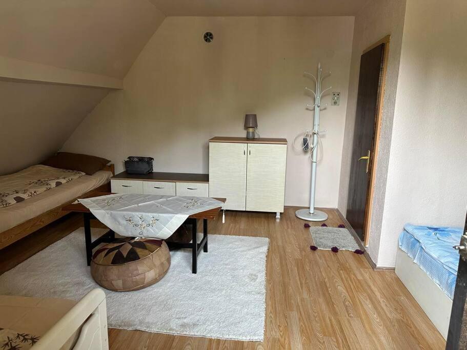Cosy Mountain Villa In Nizepole بيتولا المظهر الخارجي الصورة